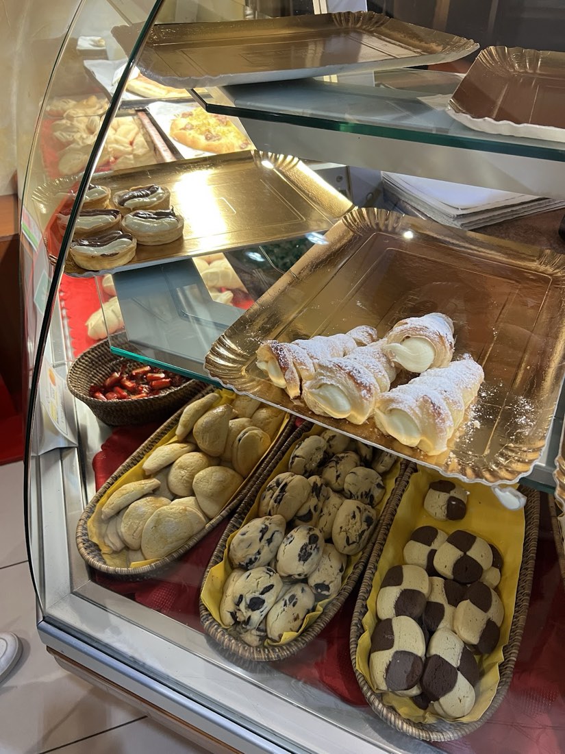 Cestini di biscotti: gocce di cioccolato e scacchiera bicolore